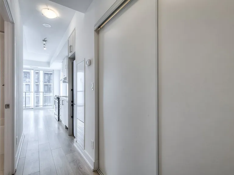 150 Fairview Mall Dr #603 — Photo 15