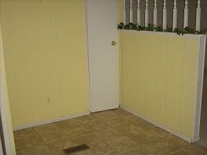 4th image of 301 Plum St