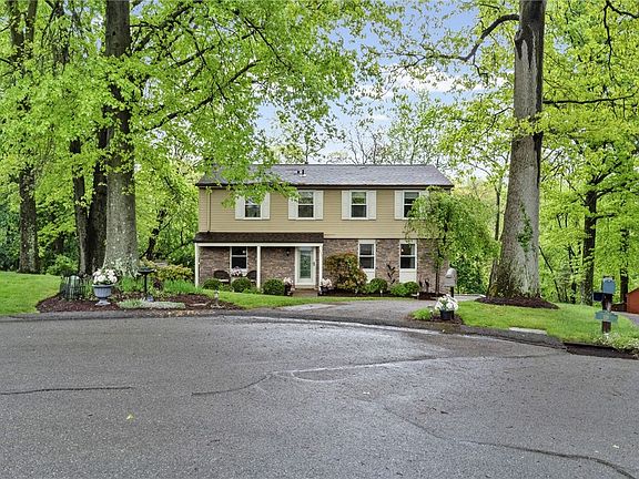 2nd image of 111 William Penn Cir