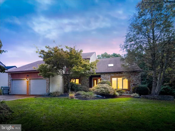 14 Blue Fox Ct, Newark, DE 19711