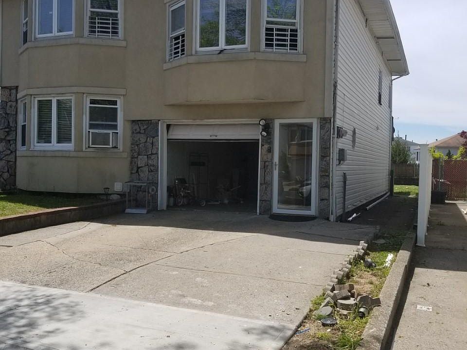 1st image of 99 Shiloh St Floor 1