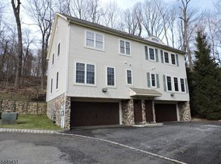 8 Entrance Ave, Morristown, NJ 07960