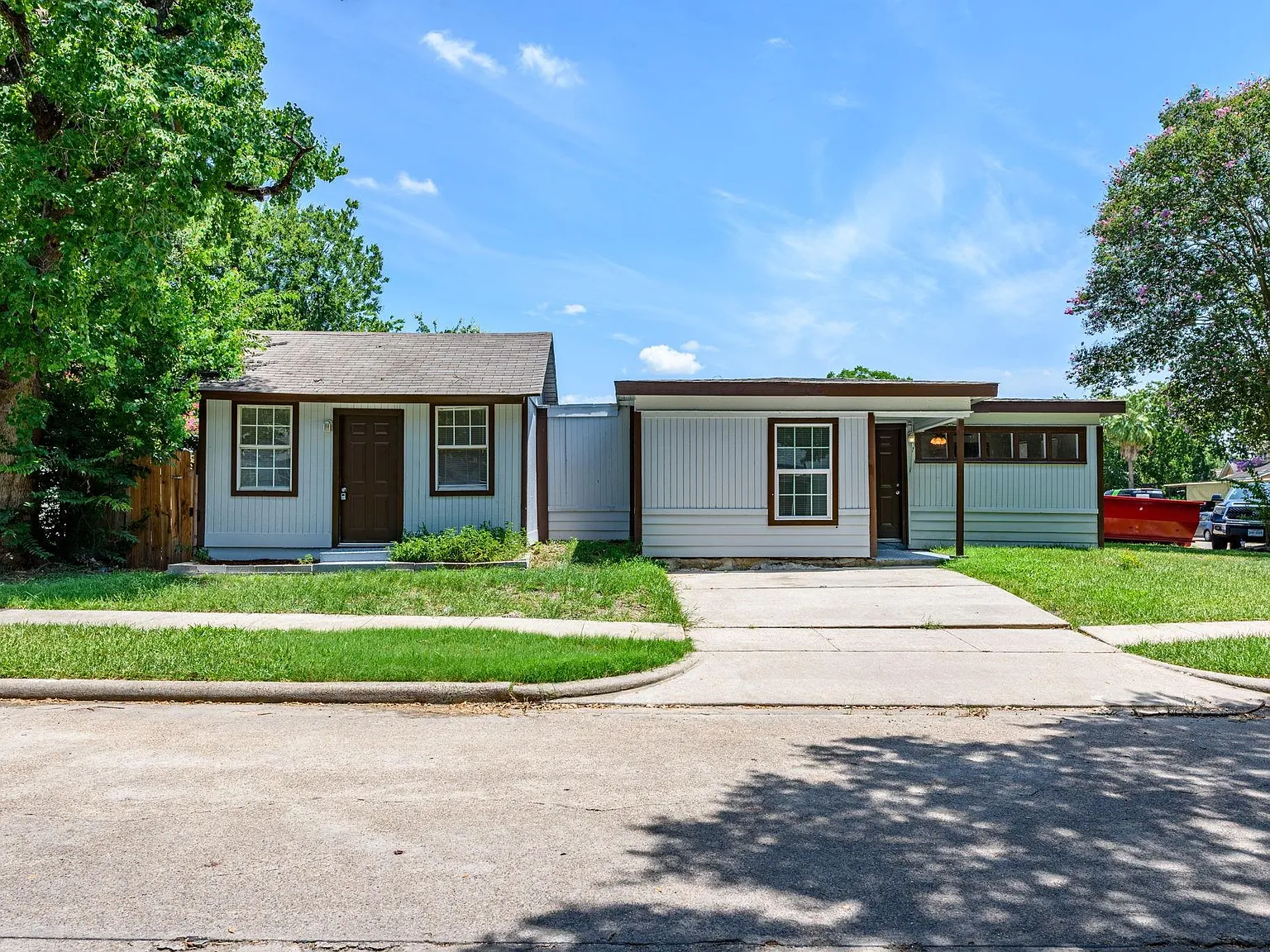 3 bed, 2.0 bath, 1503 sqft, $1,950 — Photo 2