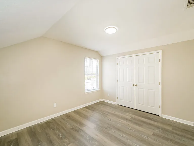1303 Tonya Dr — Photo 15