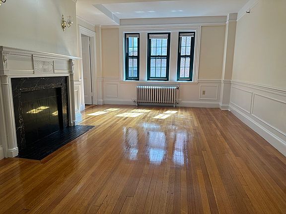 2nd image of 124 Bowdoin St #97