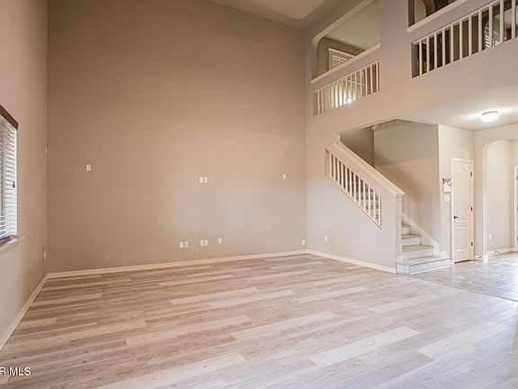3rd image of 14501 Meadow Lawn Ave