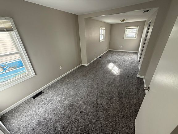 5th image of 7224 William St