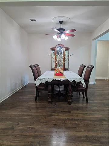 5 bed, 3.0 bath, 3168 sqft, $3,000 — Photo 2