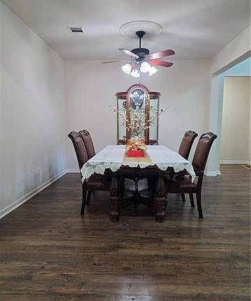 2nd image of 504 Lakeshore Village Ln
