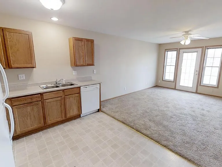 1327 Walton Dr — Photo 1