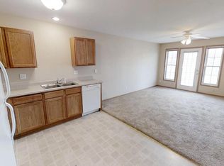 1327 Walton, Ames, IA 50014