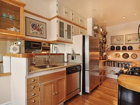 Sold by Corcoran | media 8