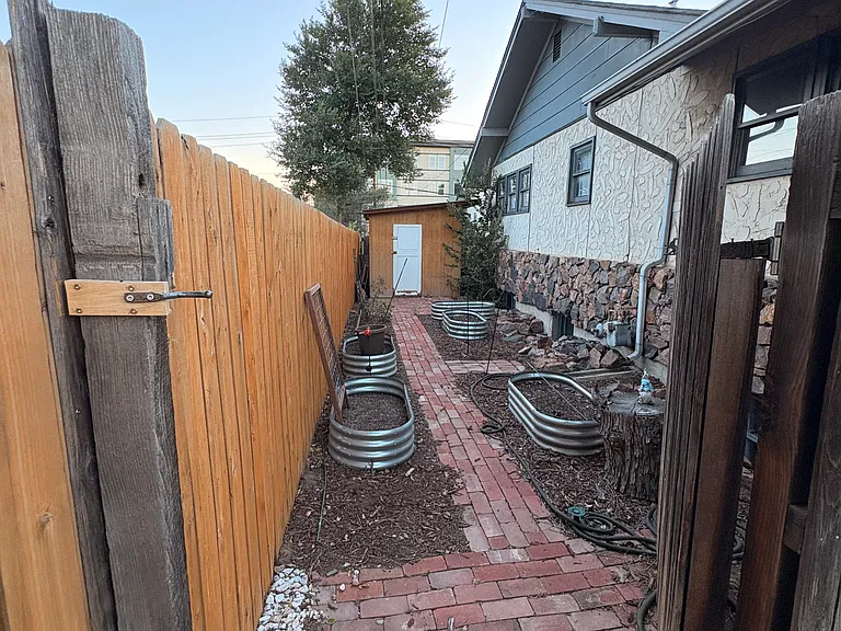 2309 S Eudora St — Photo 14