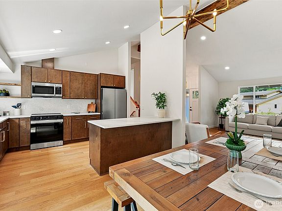 5th image of 11707 SE 65th Street