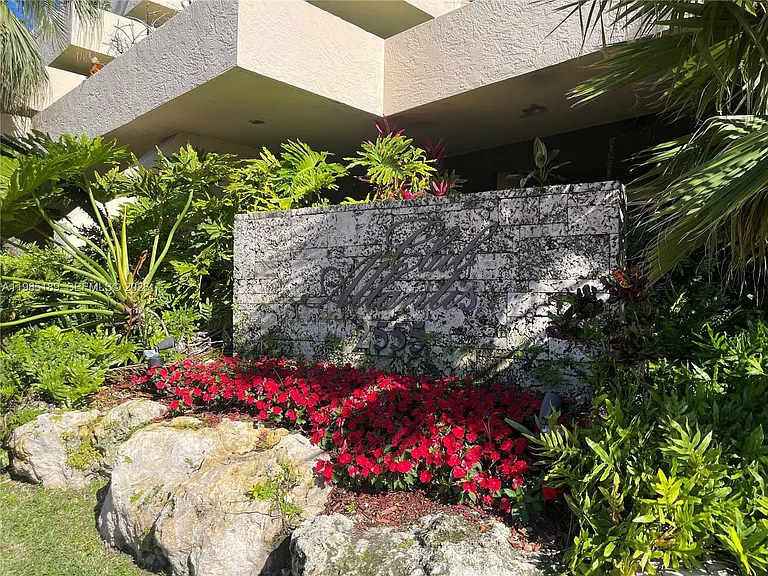 2555 Collins Ave #2002 — Photo 60