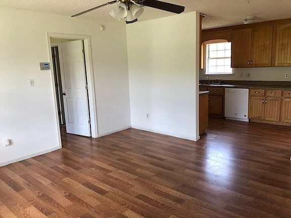 4th image of 3613 Hillway Dr