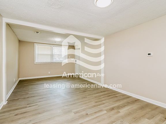 1770690_005_wm_-_living_room_13027750.jpg