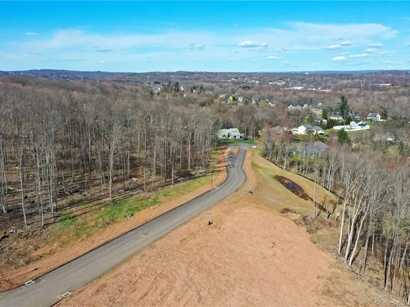 2 Hawks Landing, Berlin, CT 06037