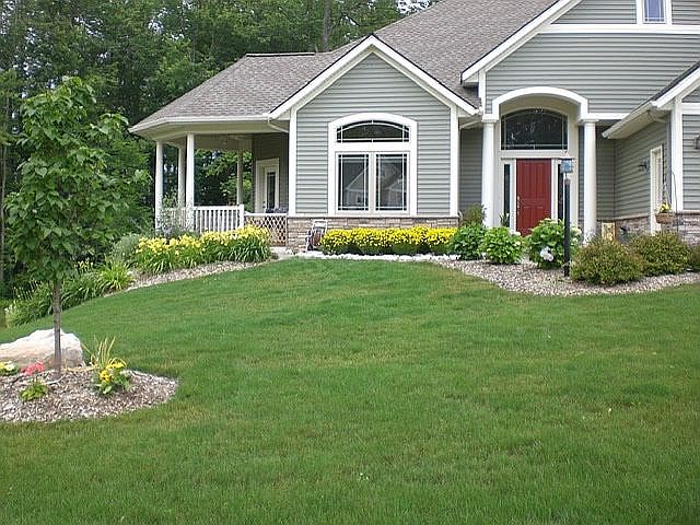 1st image of 111 Garden Dr