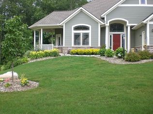 111 Garden Dr, Fairport, NY 14450