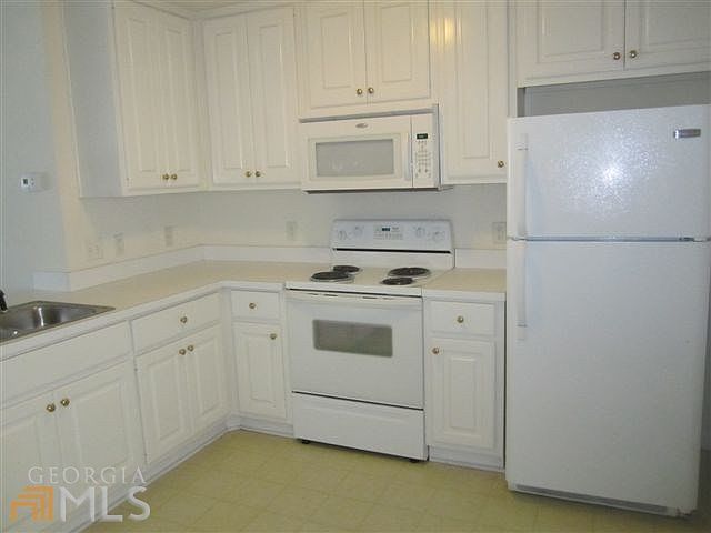 2nd image of 1165 Riverside Ter