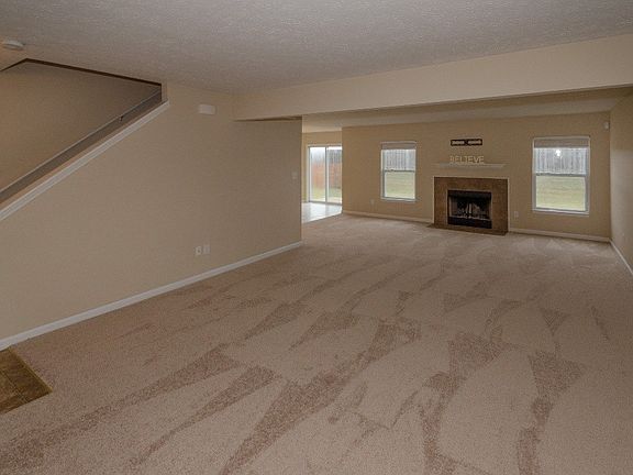4th image of 15078 Royal Grove Dr