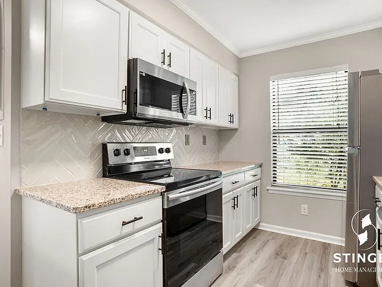 5 Battery Ln — Photo 9