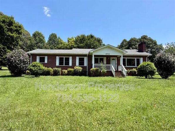 6432 Woodland Cres