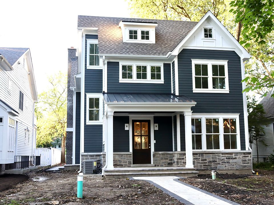 2nd image of 1412 Maple Ave