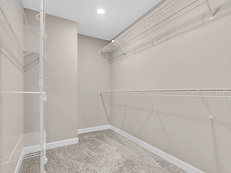 415 Glenstone Springs Dr — Photo 22