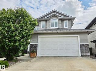 484 Foxtail Ct, Strathcona County, AB T8A 3K2