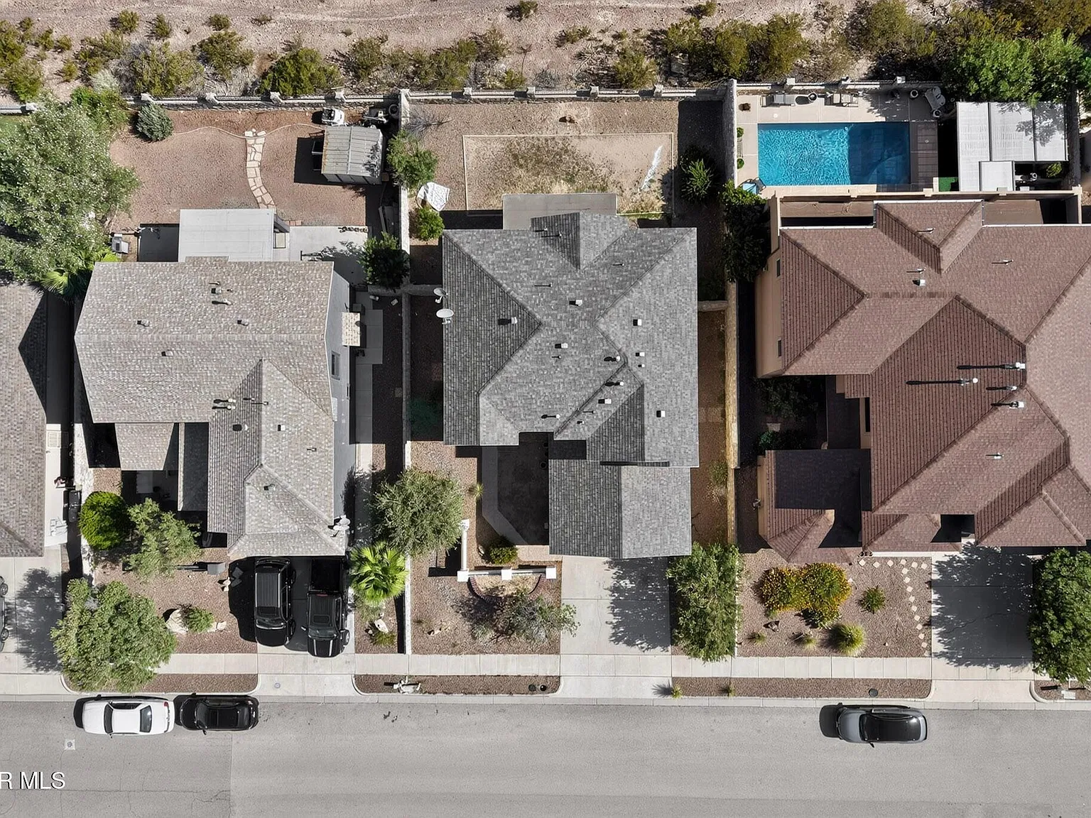 4 bed, 3.5 bath, 2423 sqft, $2,300 — Photo 3