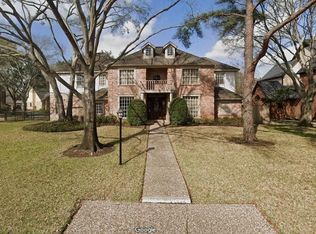 19718 Laurel Park Ln, Houston, TX 77094