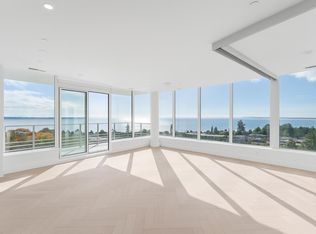 1342 Johnston Rd #705, White Rock, BC V4B 3Z7