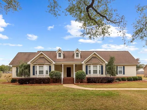 105 Lindsey Ln, Dothan, AL 36305