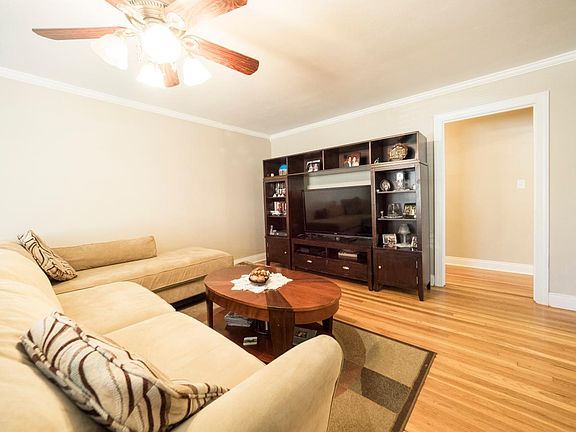 2nd image of 4608 Sale Ln
