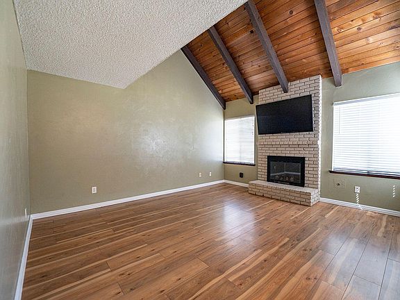 5th image of 3045 W Evergreen Avenue