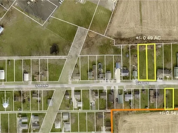 Garden St, Creston, OH 44217