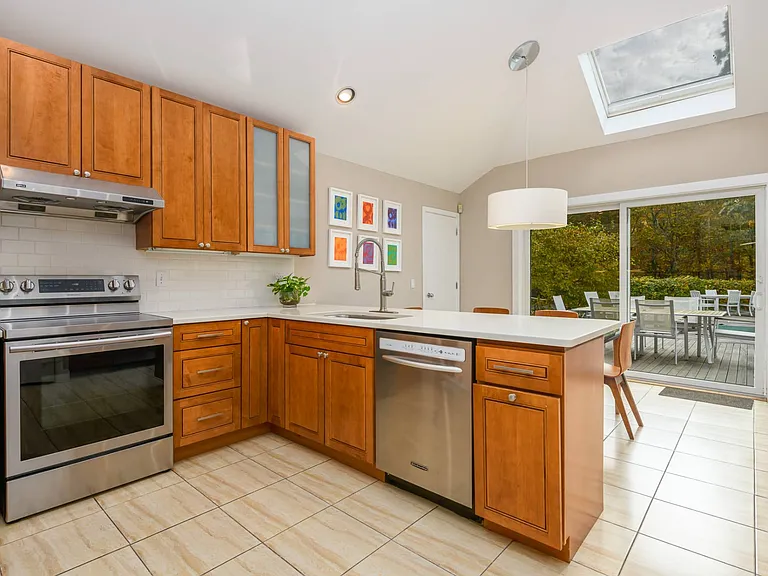 15 Fox Hollow Dr — Photo 7