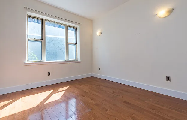 Rented by Nooklyn NYC LLC | media 41