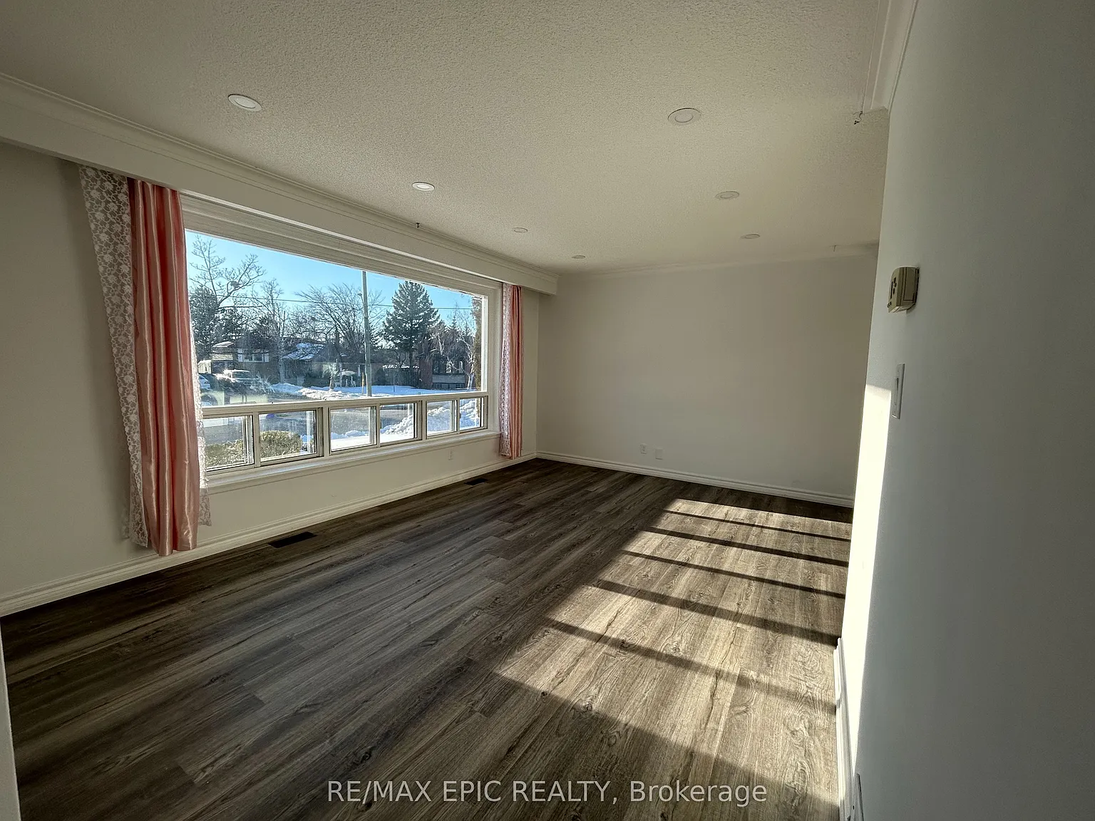 3 bed, $2,600 — Photo 4