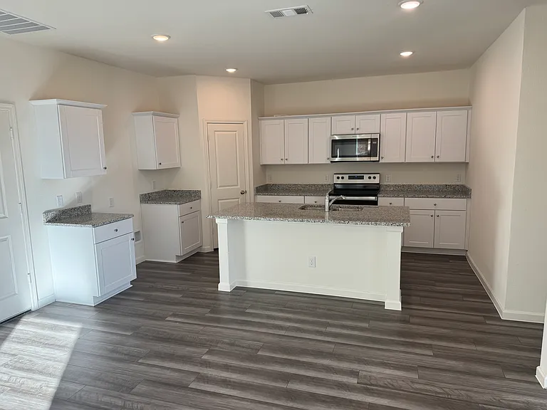 219 Savannah Way — Photo 6
