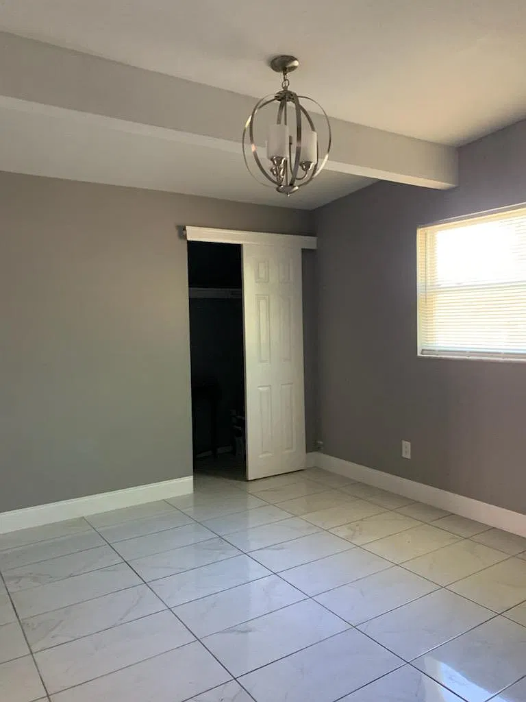 2 bed, 760 sqft, $1,300 — Photo 2