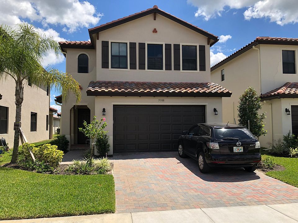 1st image of 5388 Cameron Dr #D2