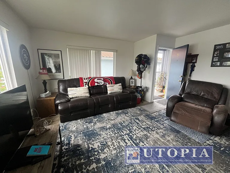 SCZ T 140 Bay Street — Photo 7