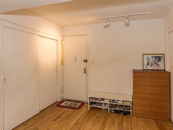 4th image of 67-50 Thornton Pl APT 2T