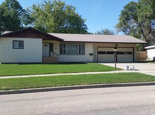 2132 Westfield Ave, Minot, ND 58701
