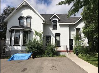 40 John St #1, Cambridge, ON