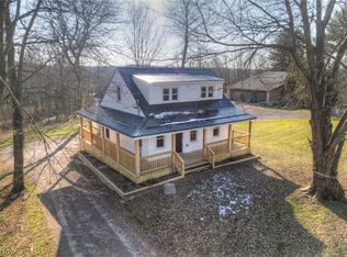 1560 Bell Rd, Chagrin Falls, OH 44022