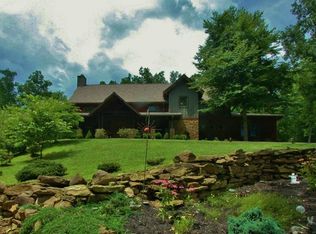 240 W Brinegar Rd, Olive Hill, KY 41164